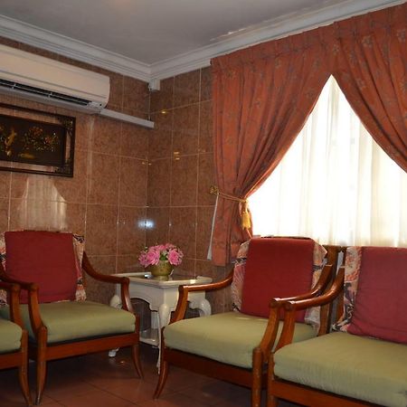 Lotus Family Hotel Medan Tuanku Kuala Lumpur Exterior photo