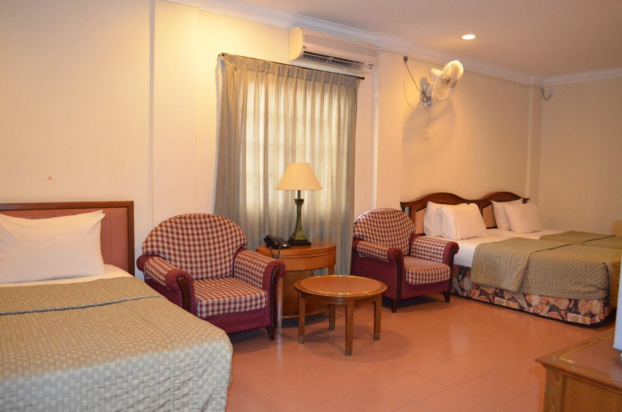 Lotus Family Hotel Medan Tuanku Kuala Lumpur Exterior photo