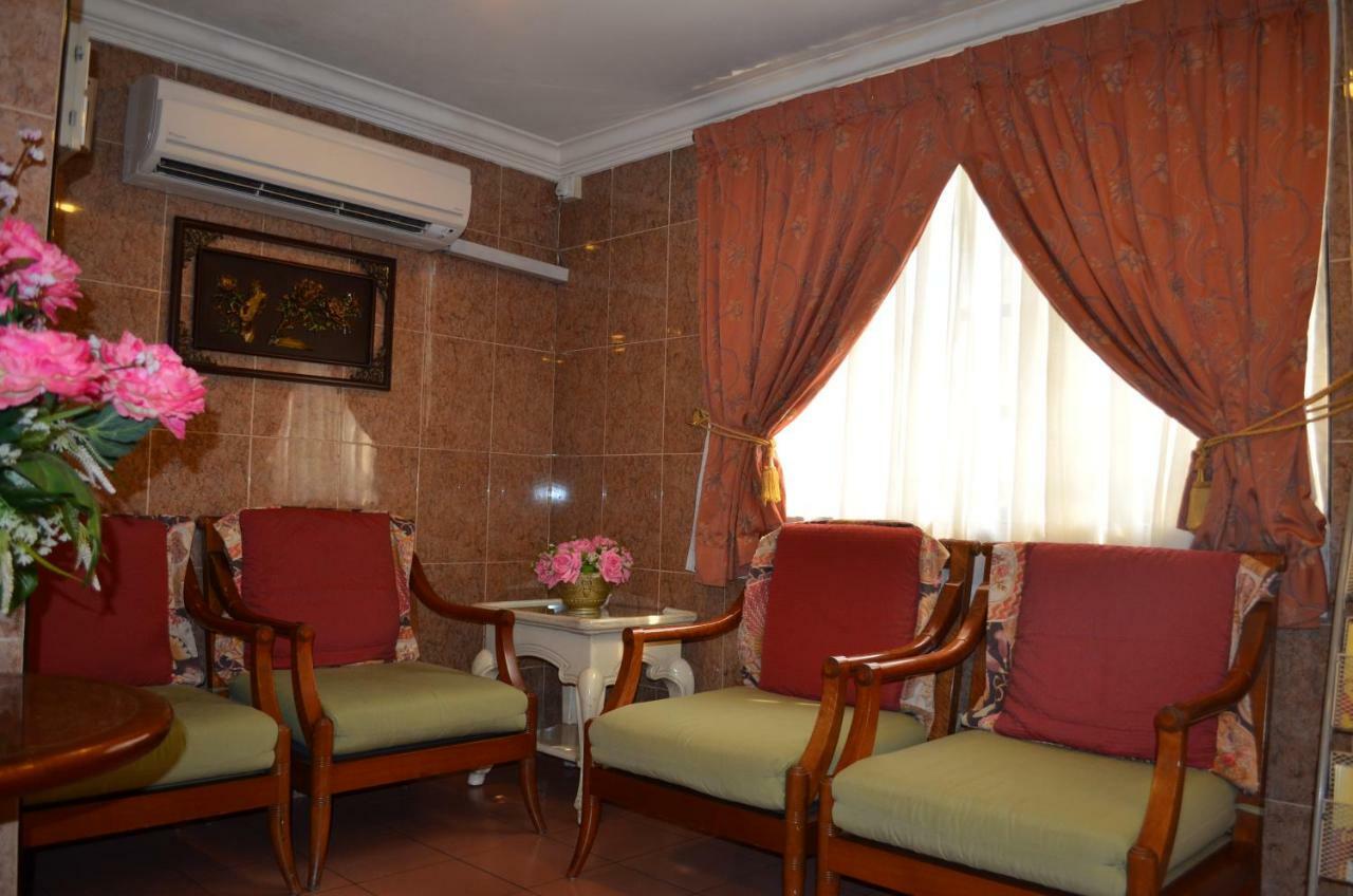 Lotus Family Hotel Medan Tuanku Kuala Lumpur Exterior photo