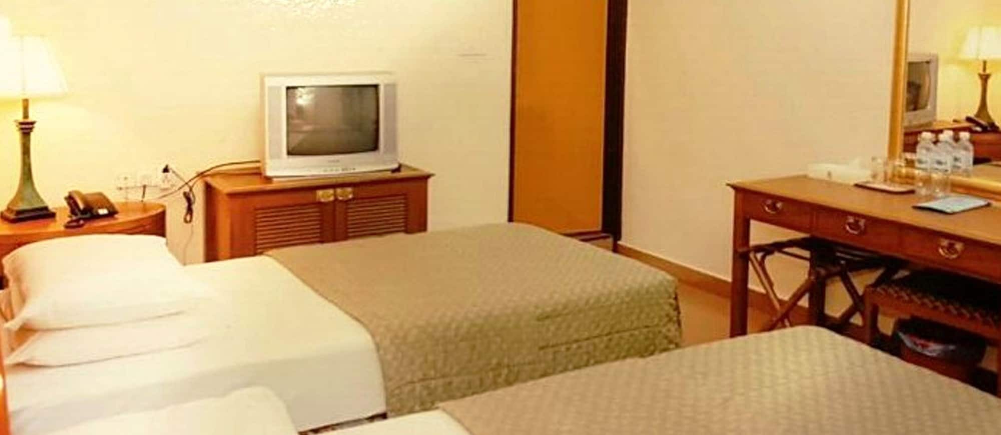 Lotus Family Hotel Medan Tuanku Kuala Lumpur Exterior photo