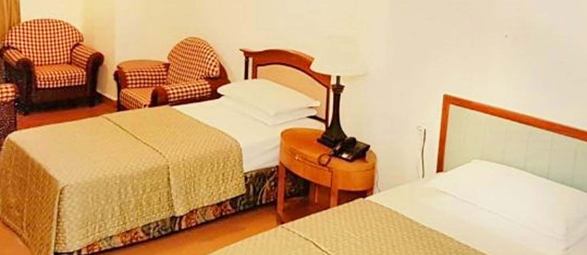 Lotus Family Hotel Medan Tuanku Kuala Lumpur Exterior photo