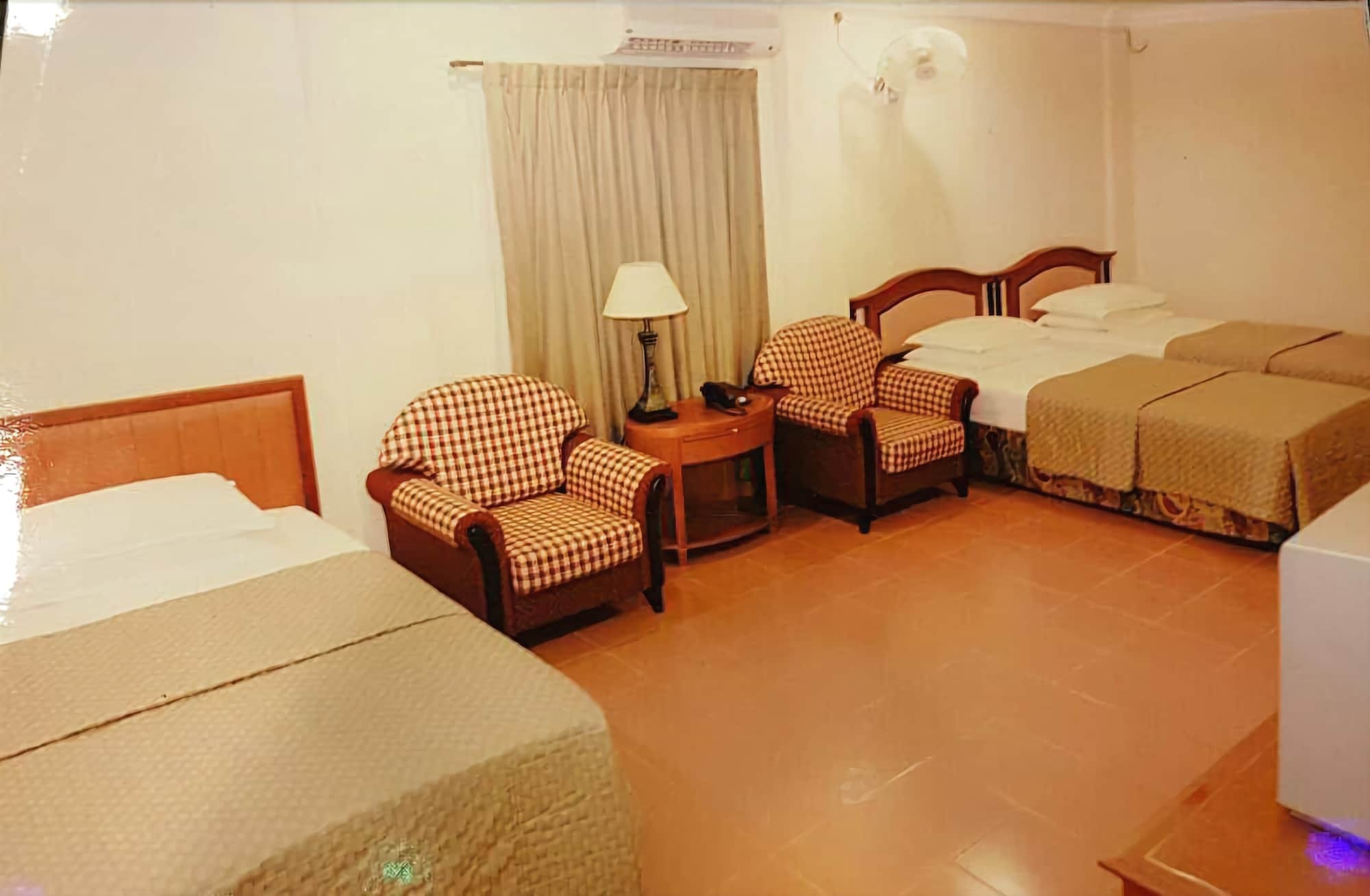 Lotus Family Hotel Medan Tuanku Kuala Lumpur Exterior photo